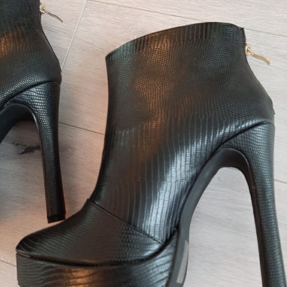 Black booties - Picture 5 of 5